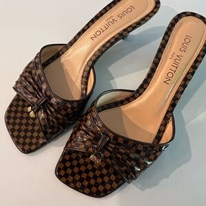 Louis Vuitton Brown Checkered kitten heels